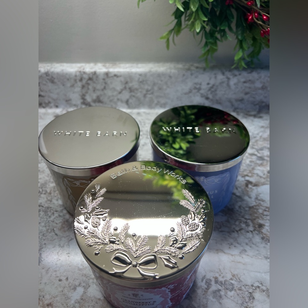 SET OF 3 Bath & Body Works 3-Wick Holiday Series Candles -slightly used - Picture 2 of 4